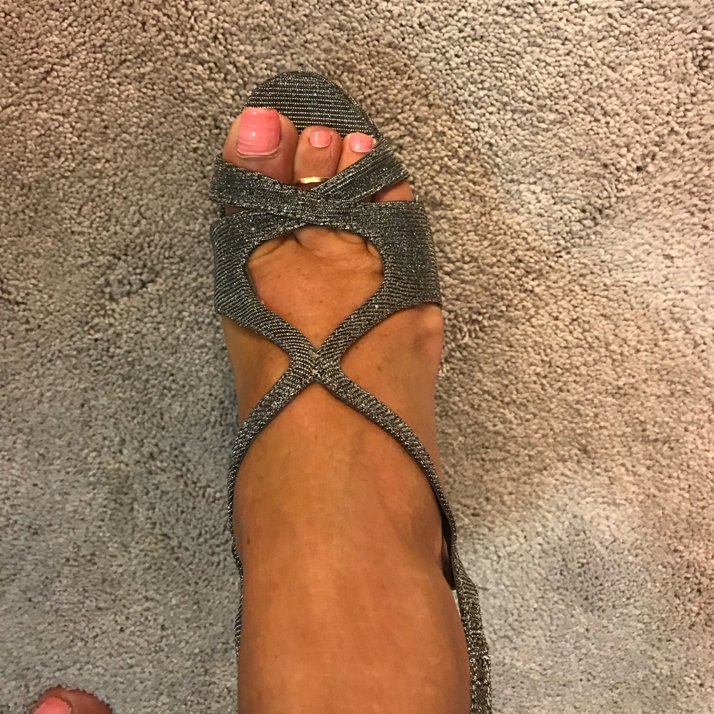 Dazzling Guess heels - Picture 6 of 7